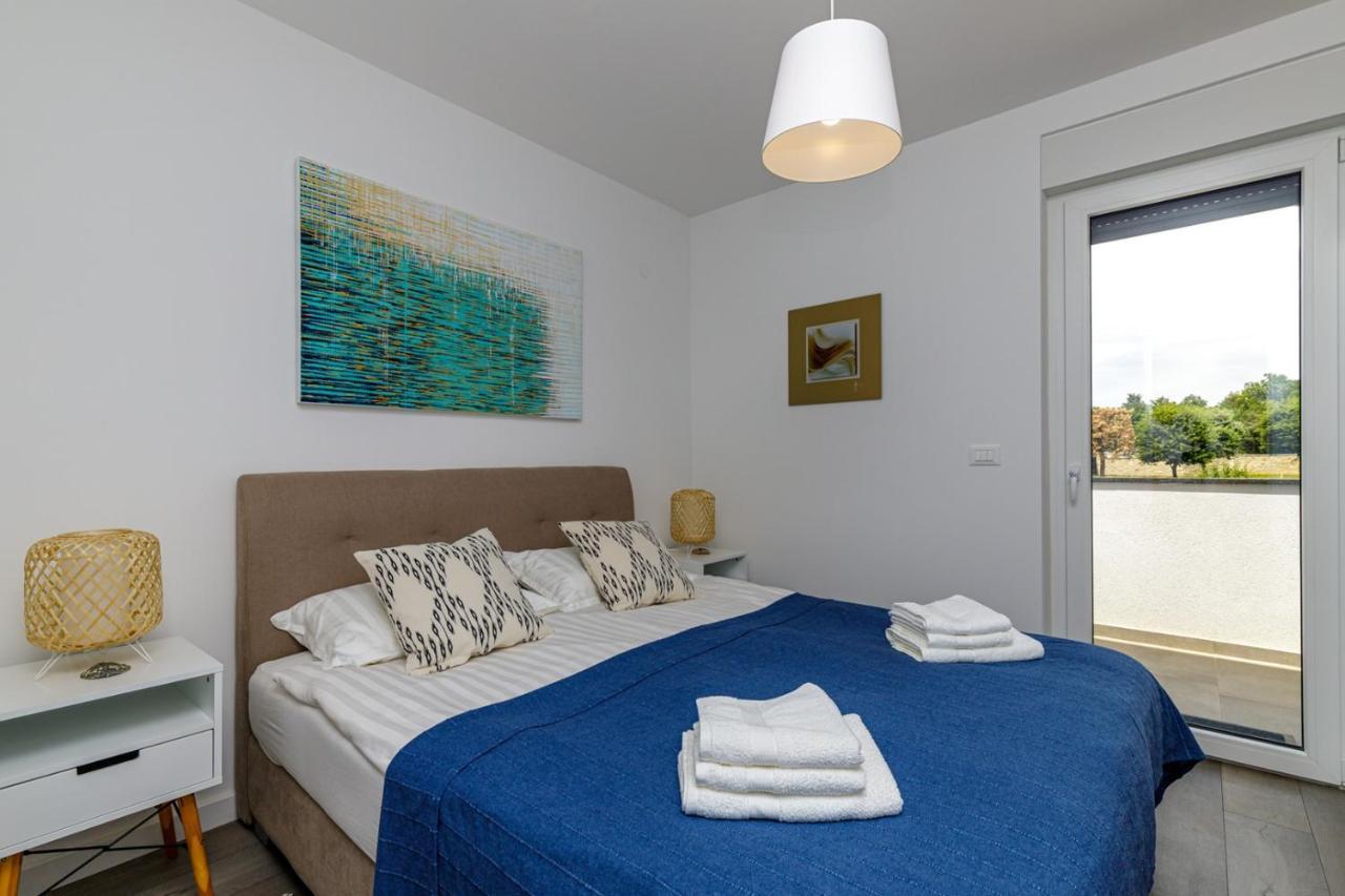 Sabena Apartment With Private Whirlpool Porec Exterior photo