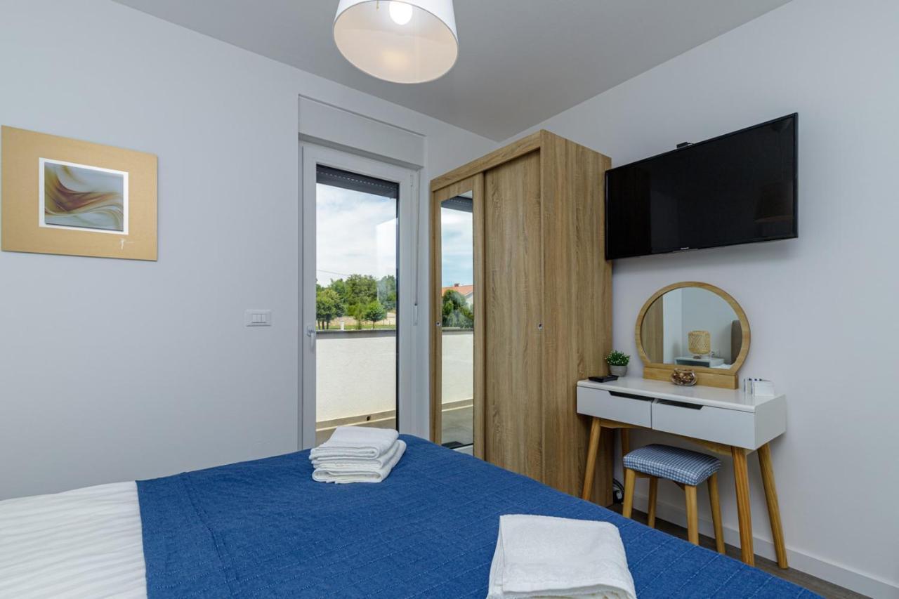 Sabena Apartment With Private Whirlpool Porec Exterior photo