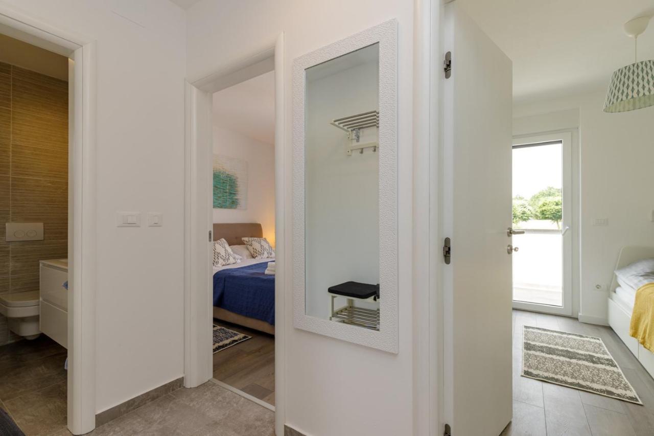 Sabena Apartment With Private Whirlpool Porec Exterior photo